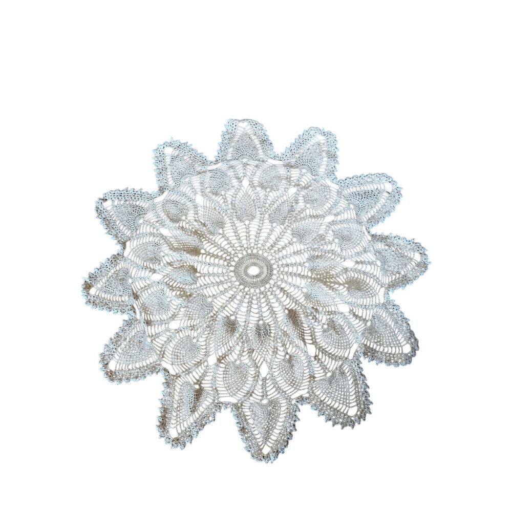 Vintage‎ hand crocheted beautiful star doily 25.5”